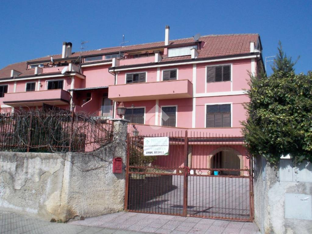 Appartamento in vendita a Castrolibero via Giacomo Puccini, 27