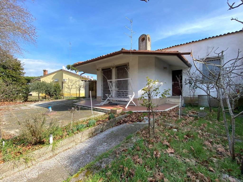 Villa Bifamiliare in vendita a Comacchio viale Nazioni Unite, 106