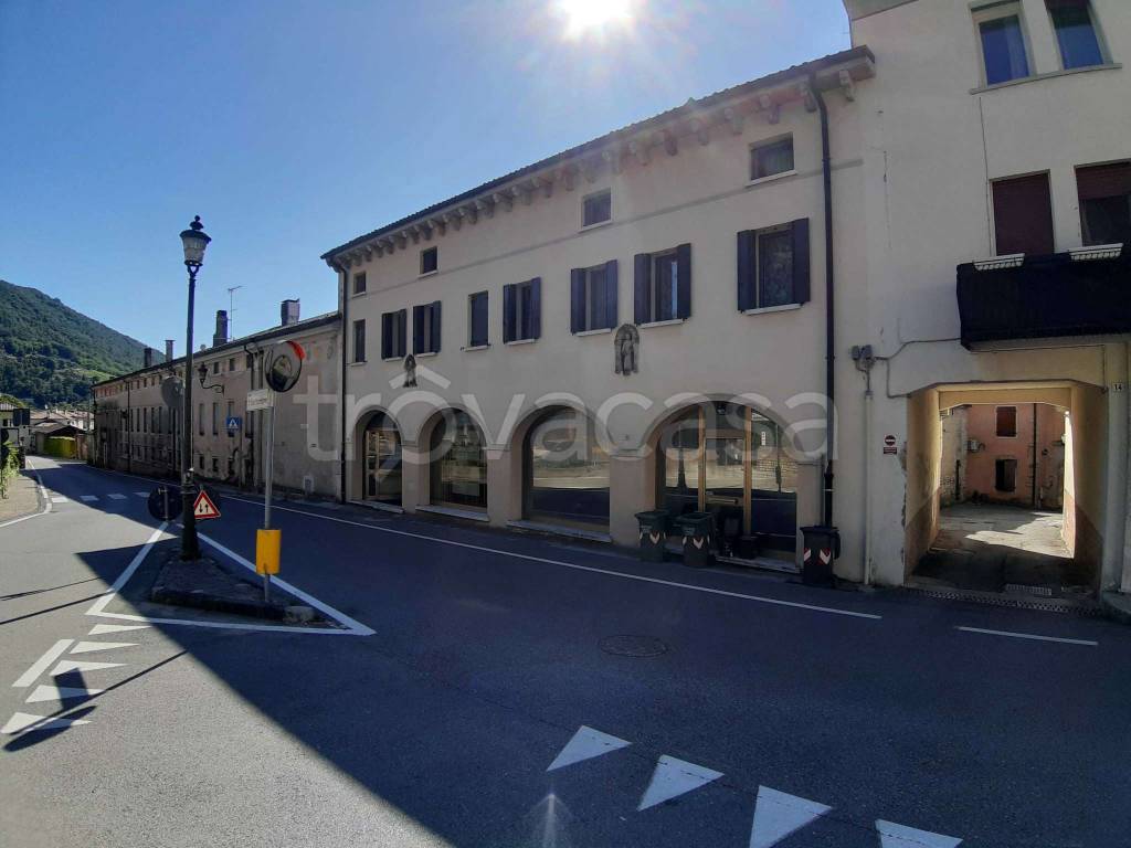 Ufficio in vendita a Farra di Soligo piazza Gregorio Nardi 16