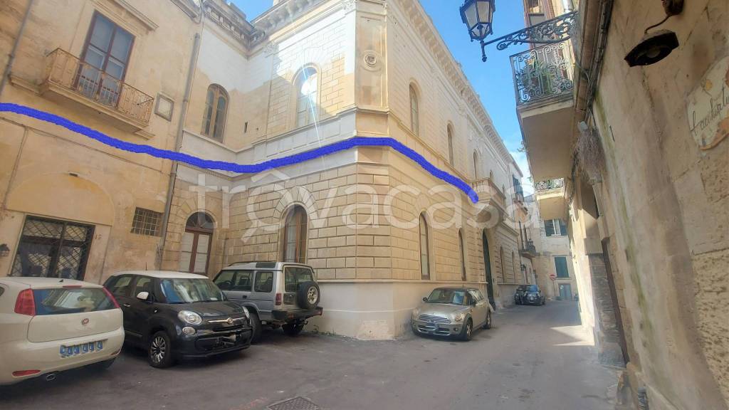 Appartamento in vendita a Lecce via Idomeneo, 41