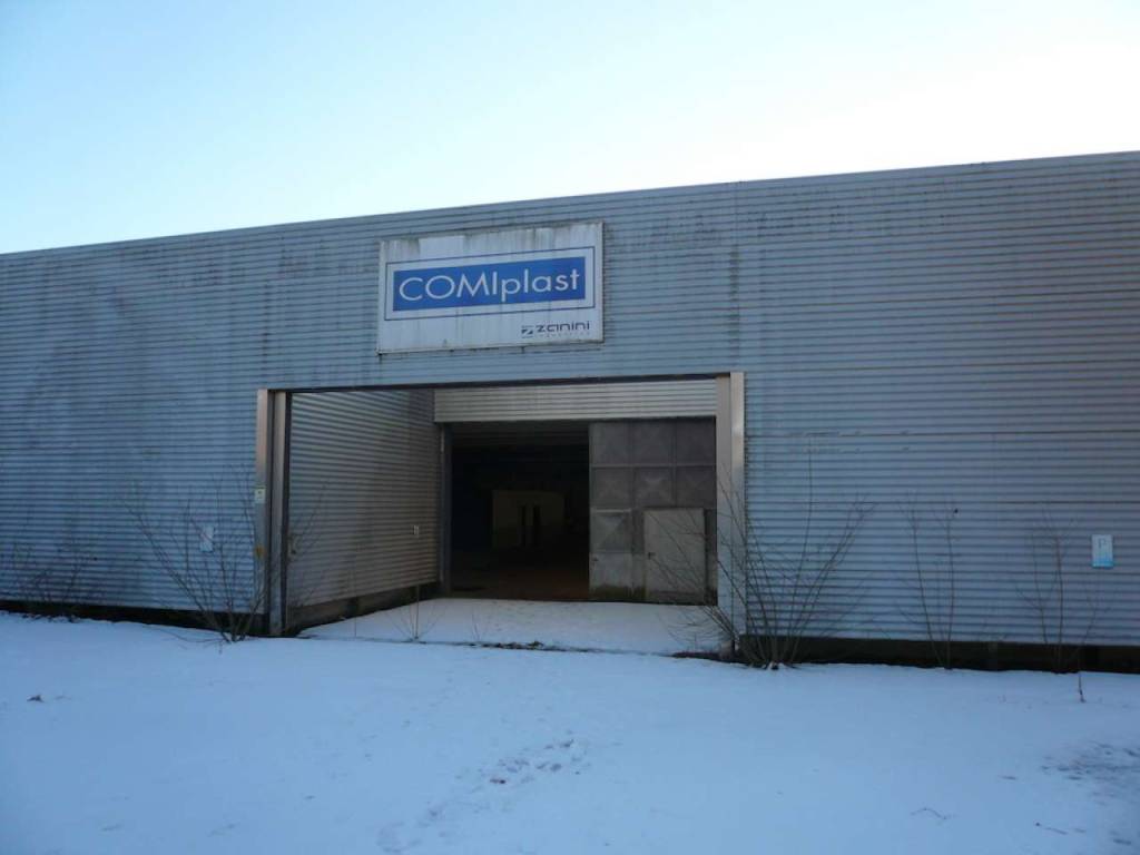 Capannone Industriale in vendita a Comignago località Boscarolo 7