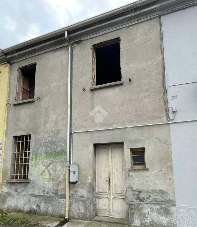 Casa Indipendente in vendita a San Giorgio Bigarello via Legnaghese