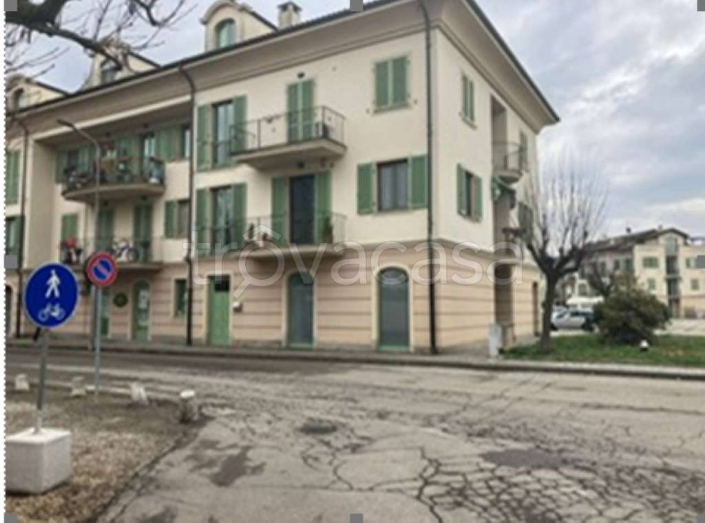 Ufficio in vendita a Villanova d'Asti via degli Alpini 10