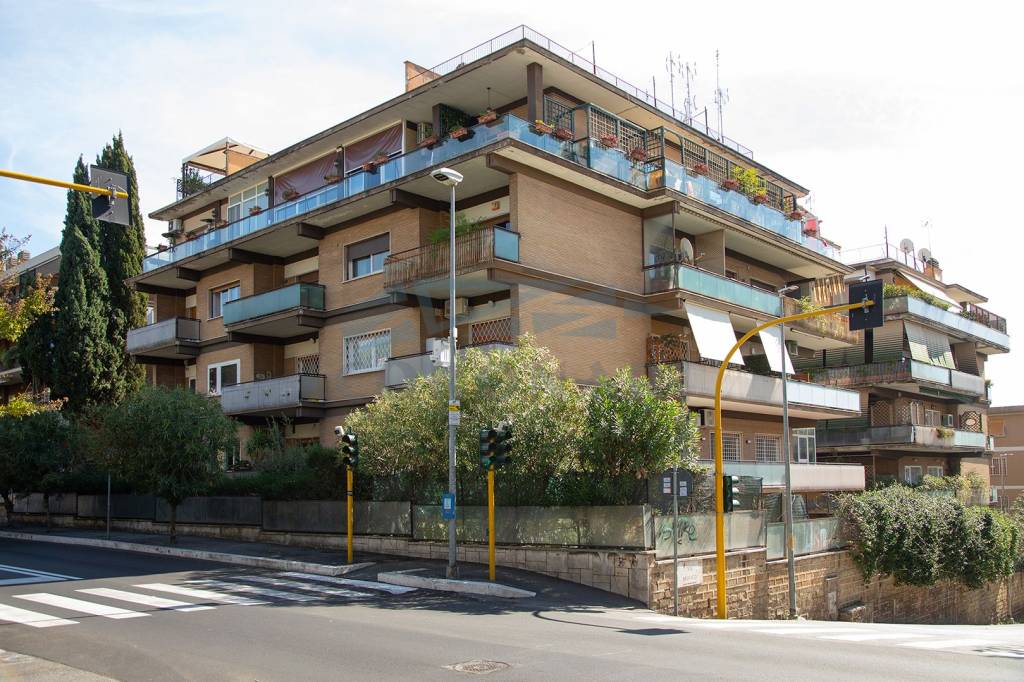 Appartamento in vendita a Roma viale Cortina d'Ampezzo