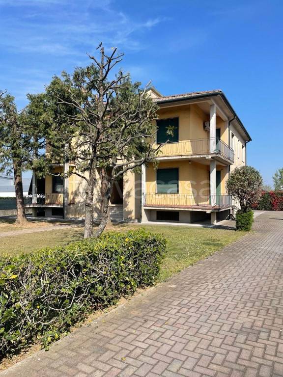 Villa Bifamiliare in vendita a Orzinuovi