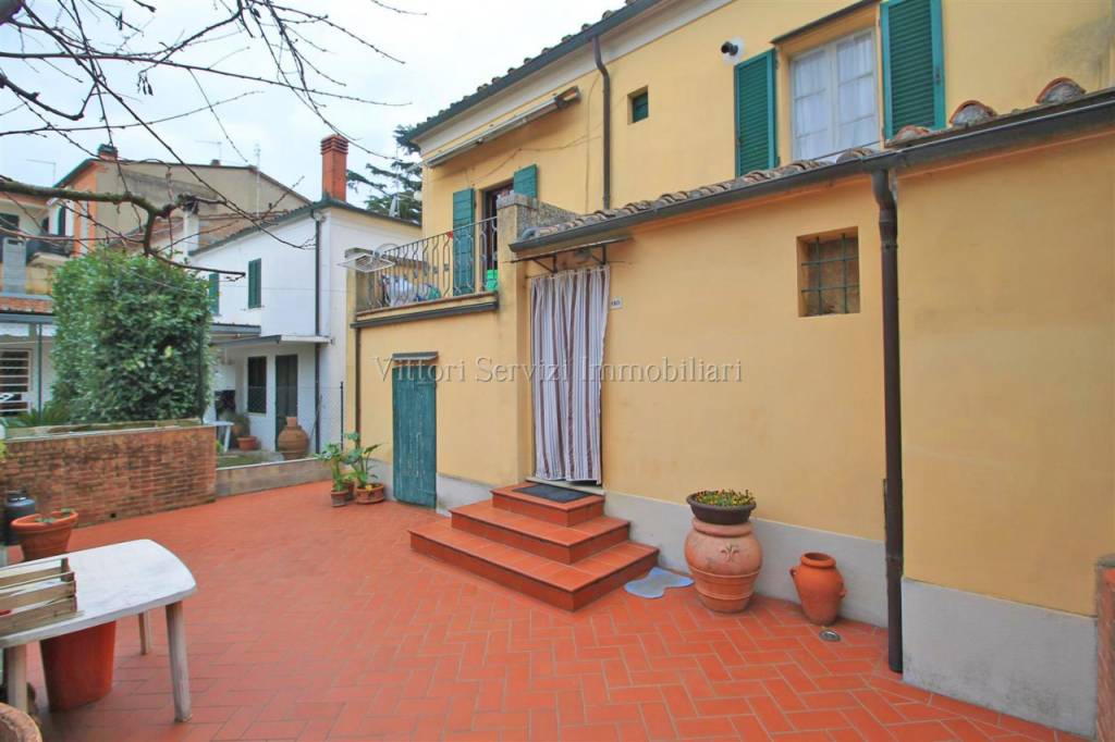 Villa Bifamiliare in vendita a Montepulciano via della resistenza