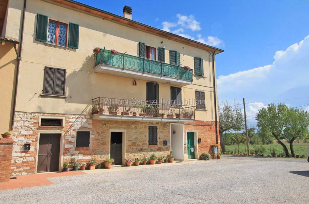 Villa Bifamiliare in vendita a Torrita di Siena via traversa valdichiana est