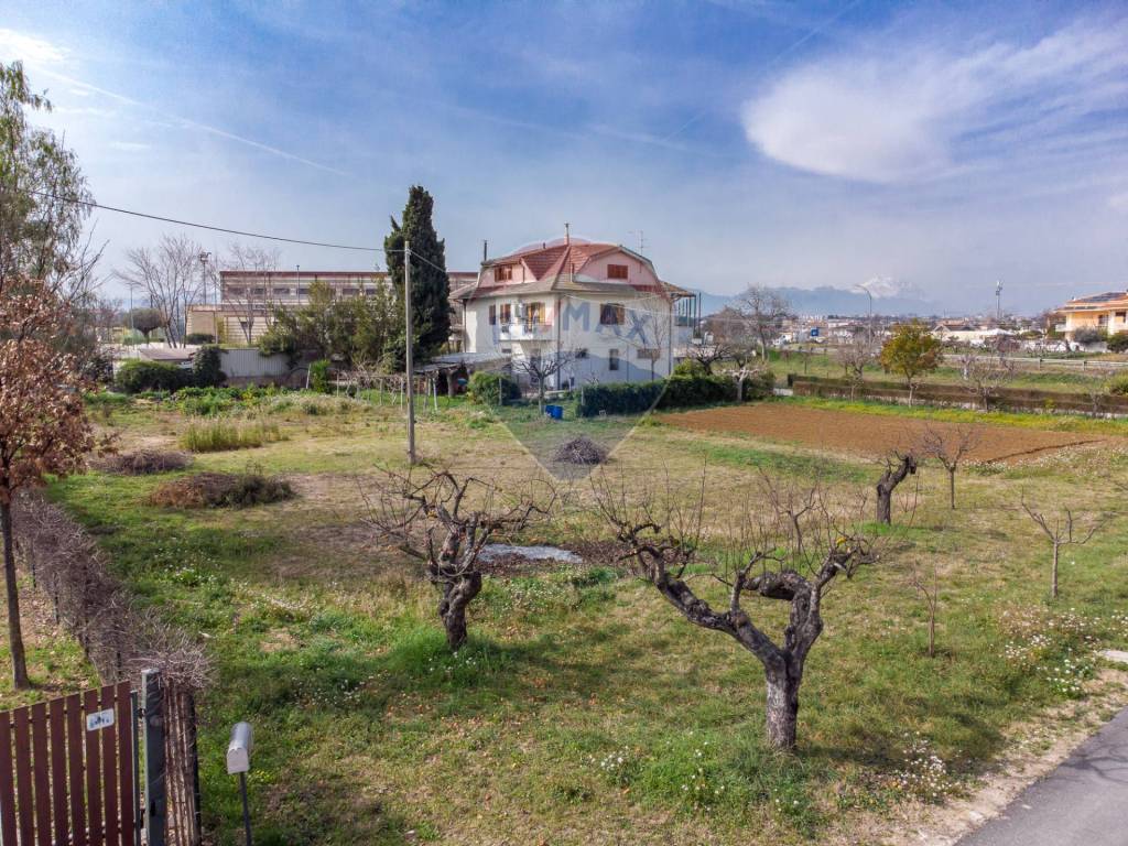 Terreno Residenziale in vendita a Cepagatti via Dei Pini, 2