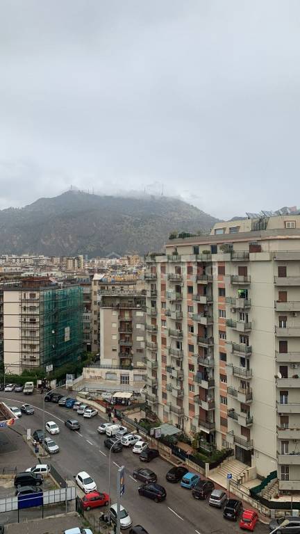 Appartamento in vendita a Palermo viale delle Alpi