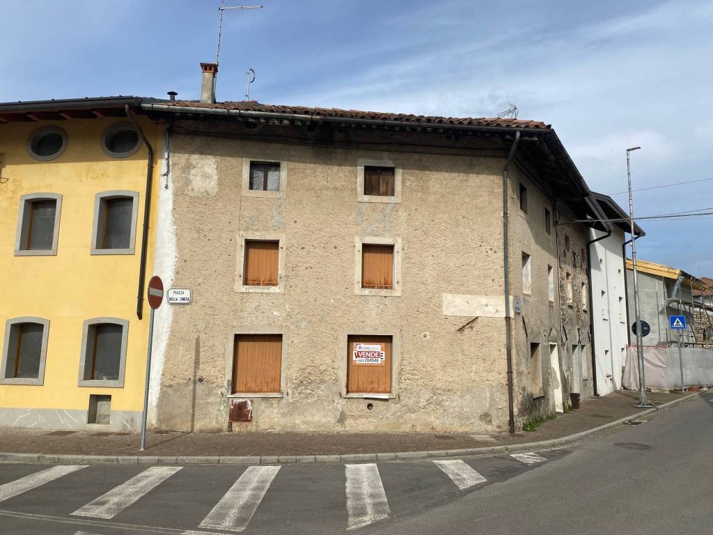 Casa Indipendente in vendita a Pozzuolo del Friuli via Basaldella