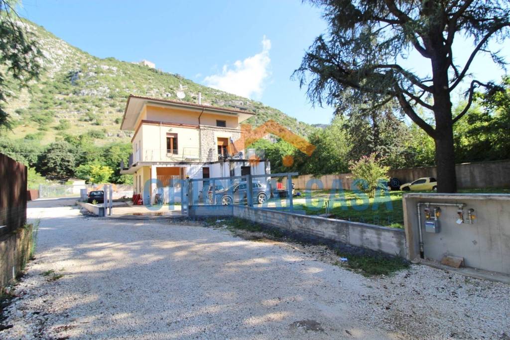 Villa in vendita a Mazzano via Gardesana Occidentale, 12