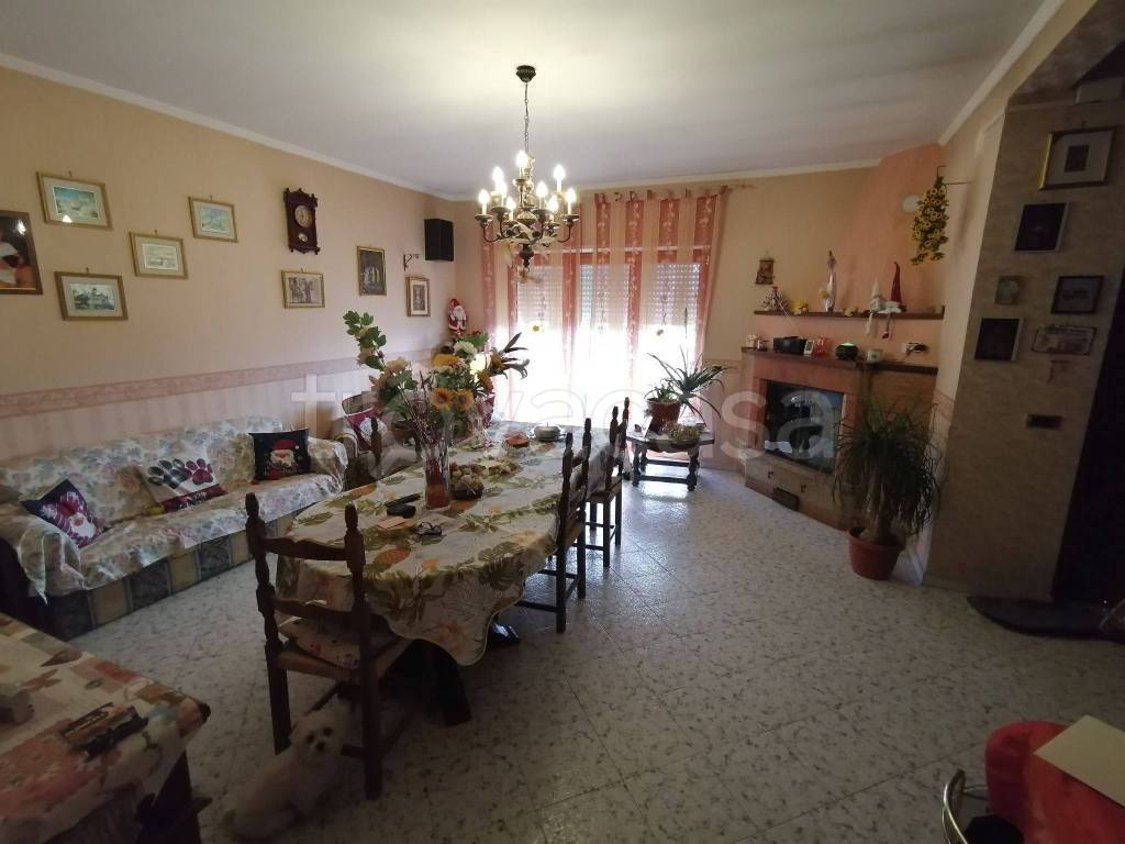 Villa a Schiera in in vendita da privato a San Vito Romano empolitana