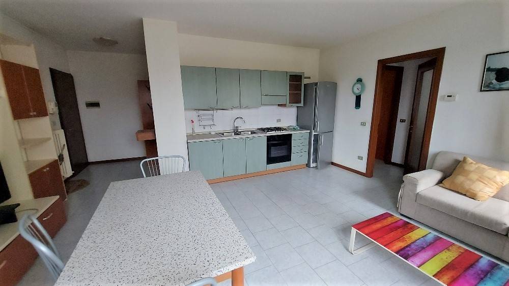 Appartamento in vendita a Piacenza via Modonesi