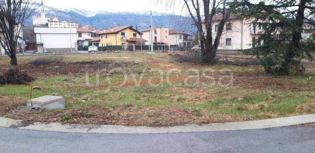 Terreno Residenziale in vendita a Zugliano via Roma, 8