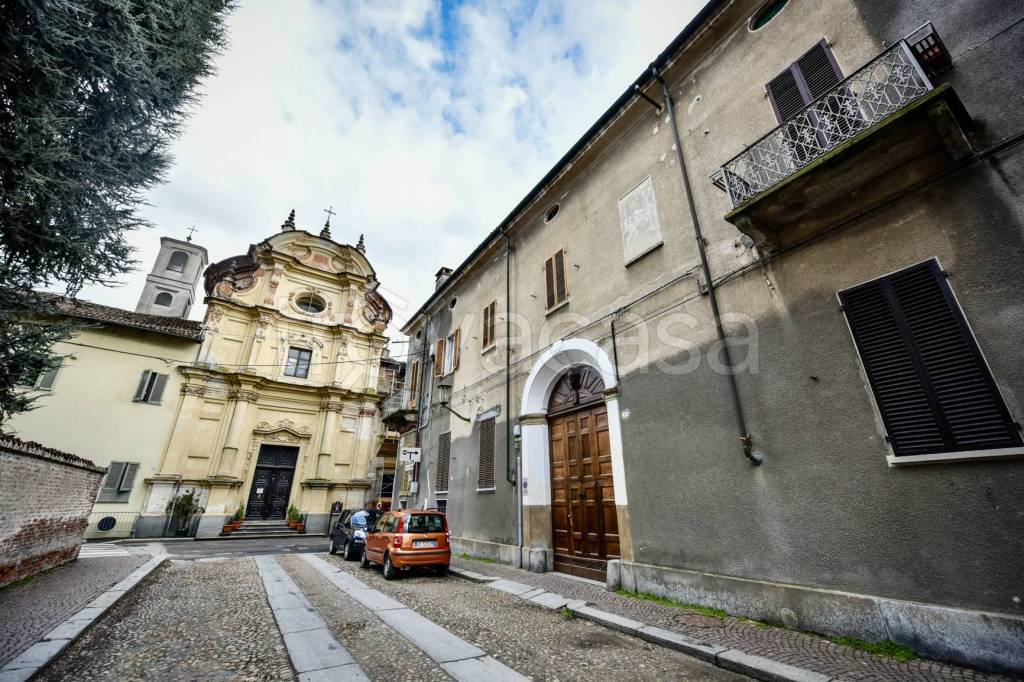 Appartamento in vendita a Carignano via Monte di Pietà, 14