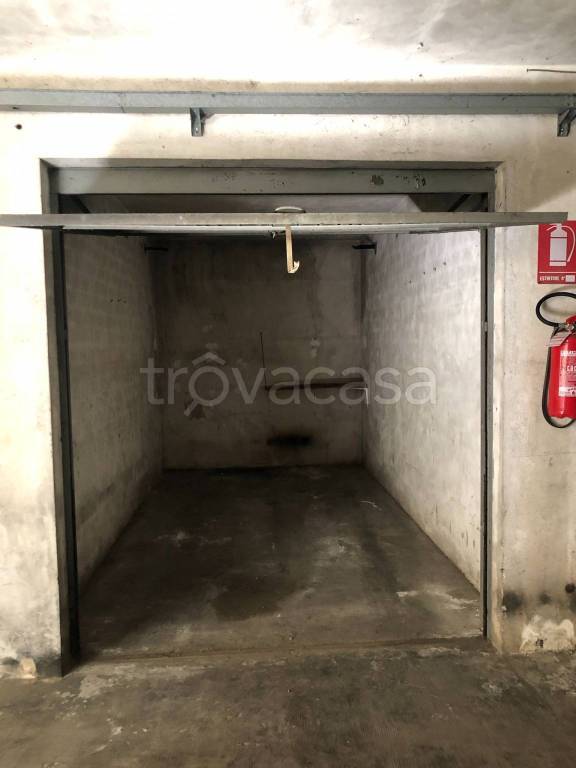 Garage in vendita a Collegno corso Palmiro Togliatti, 10