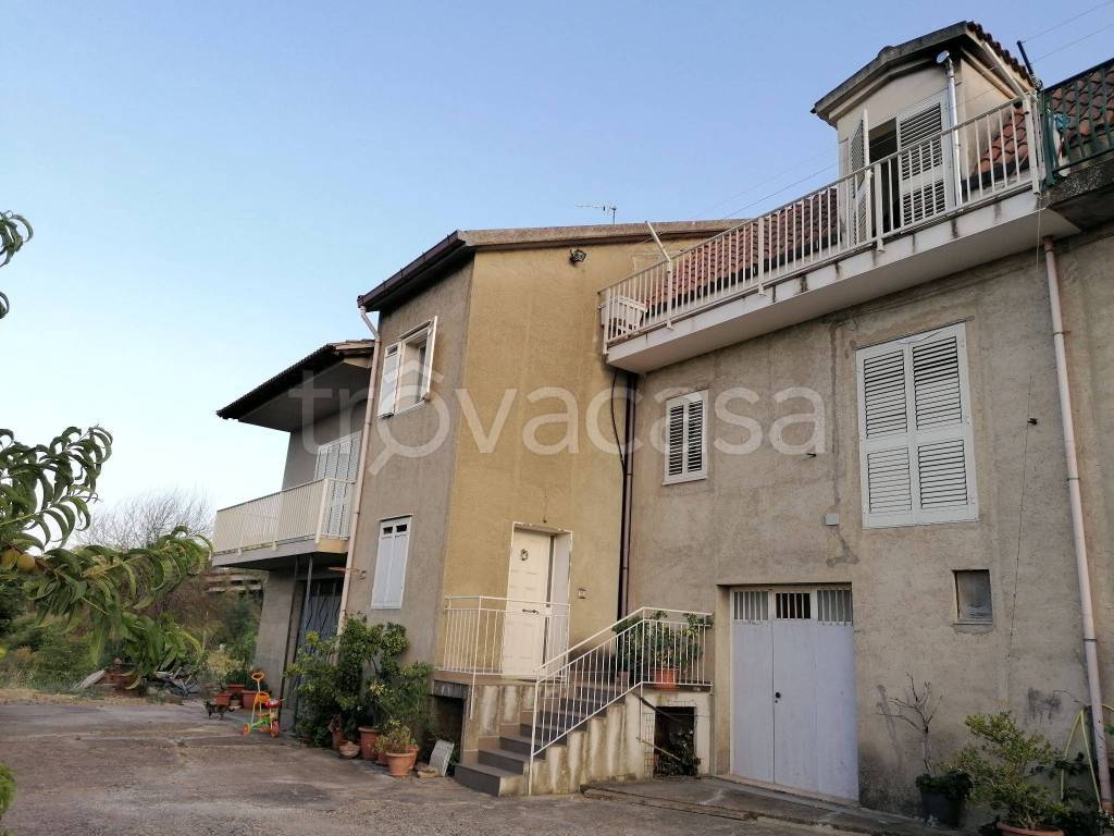 Villa Bifamiliare in in vendita da privato a Enna contrada Grada