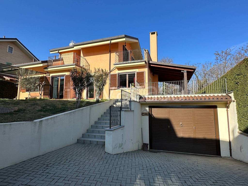 Villa in vendita a Trofarello via Nino Costa, 32