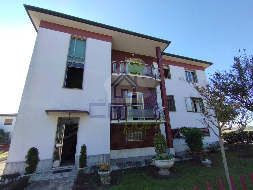 Casa Indipendente in vendita a Cingia de' Botti via Giuseppina 2