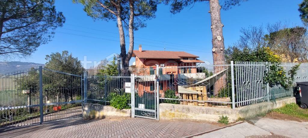 Villa in vendita a Montelabbate