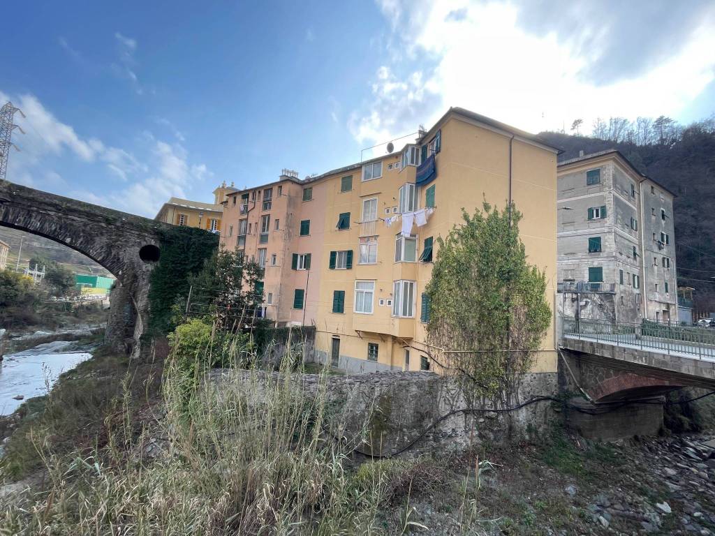 Appartamento in vendita a Genova via Varenna, 55