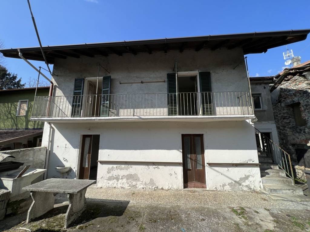 Villa in vendita a Gravedona ed Uniti via Guasto