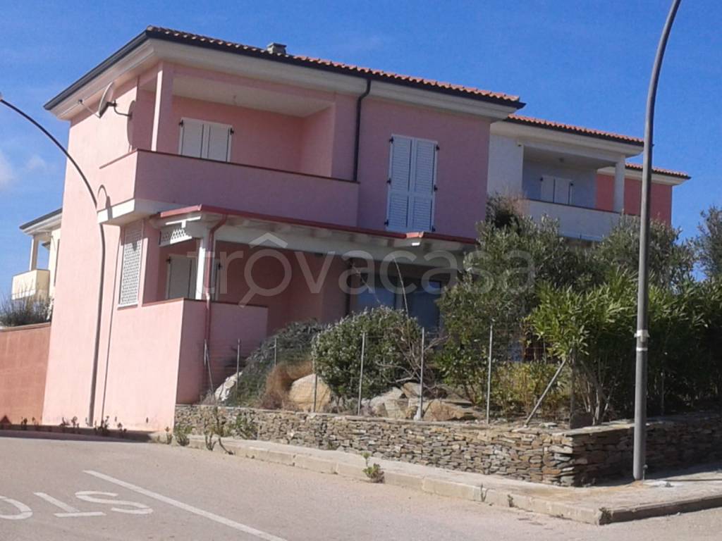 Villa in vendita a Stintino via Vela Latina, 1