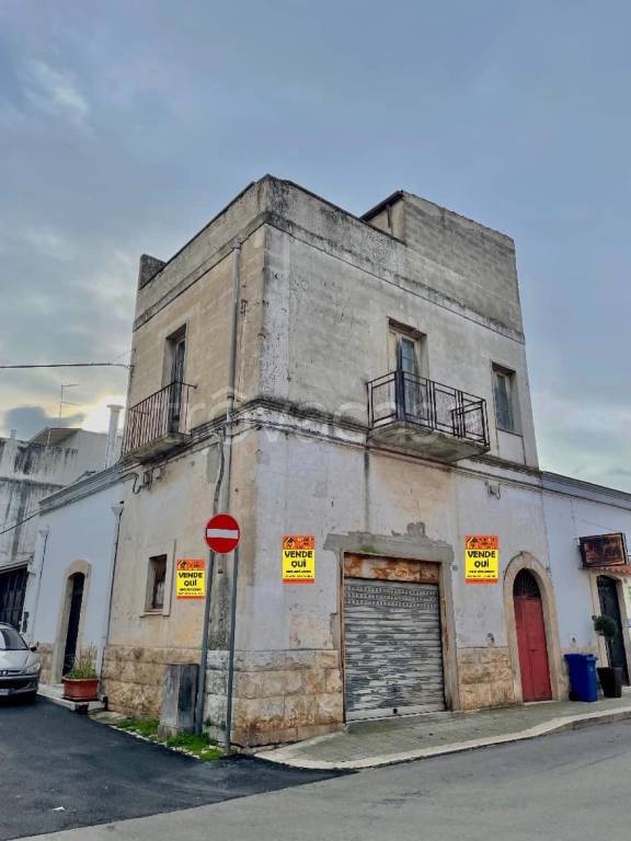 Casa Indipendente in vendita a Cassano delle Murge via Capitano Nicola Galietti