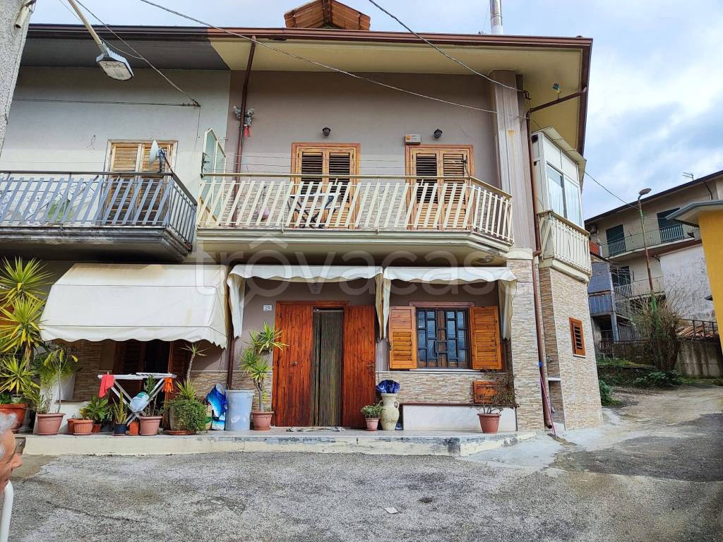 Casa Indipendente in vendita a Montefredane via Alimata