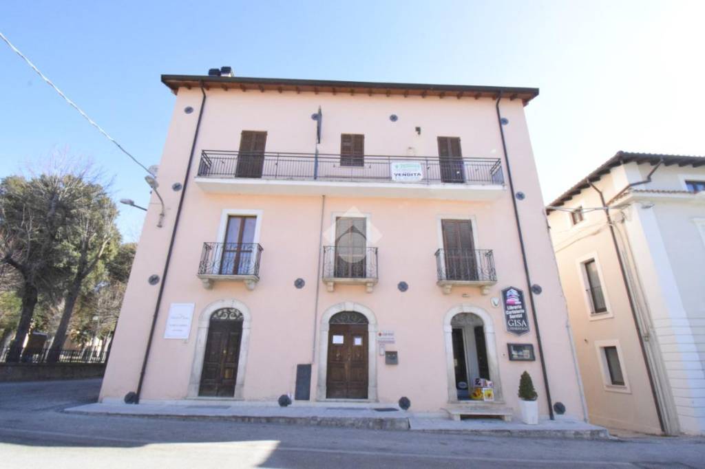 Appartamento in vendita a L'Aquila via Fioretta, 6