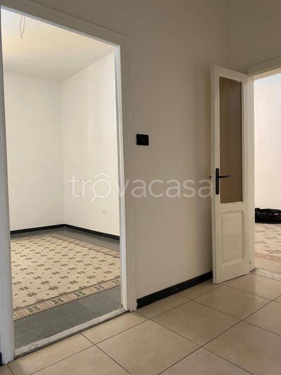 Appartamento in in vendita da privato a Imperia piazza Dante, 6