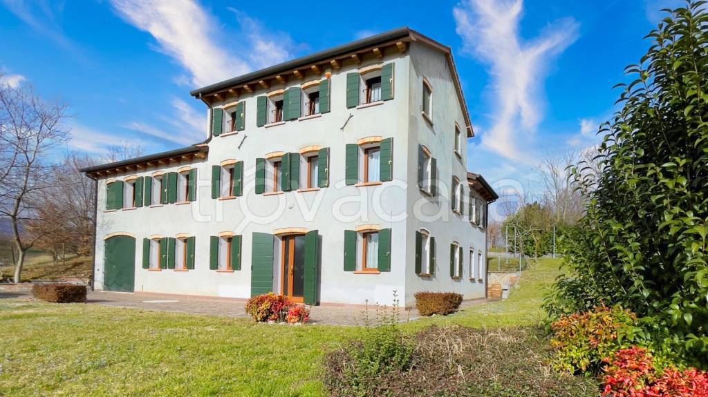 Villa in vendita a San Pietro di Feletto via Veneto
