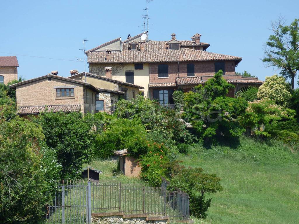 Villa Bifamiliare in vendita a Vernasca località Pollorsi