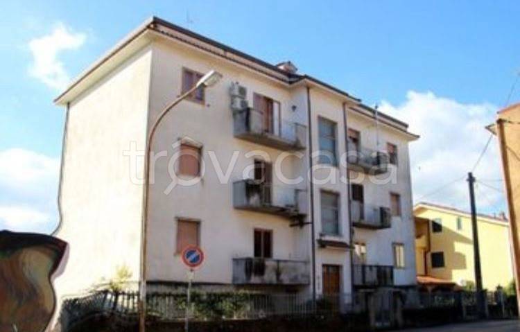 Appartamento in in vendita da privato a Casalduni via Roma, 71
