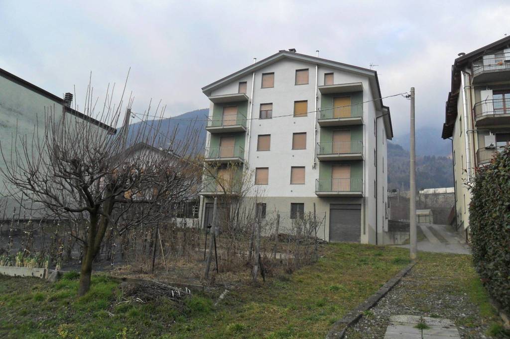 Casa Indipendente in vendita a Berbenno di Valtellina via Berbenno