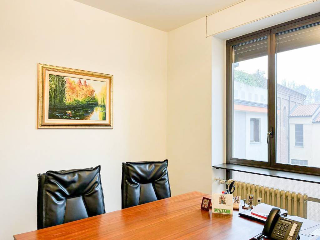 Ufficio in vendita a Varese via Dottor Carrobbio, 8