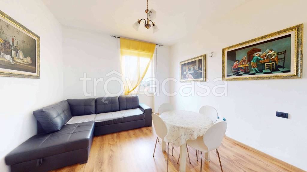 Appartamento in vendita a Venegono Inferiore via Alessandro Manzoni, 49