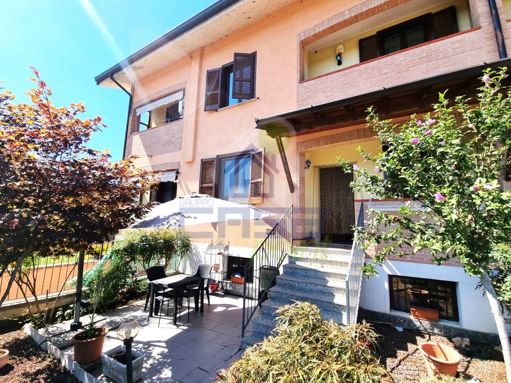 Villa a Schiera in vendita a Casalpusterlengo via Caduti di Nassirya