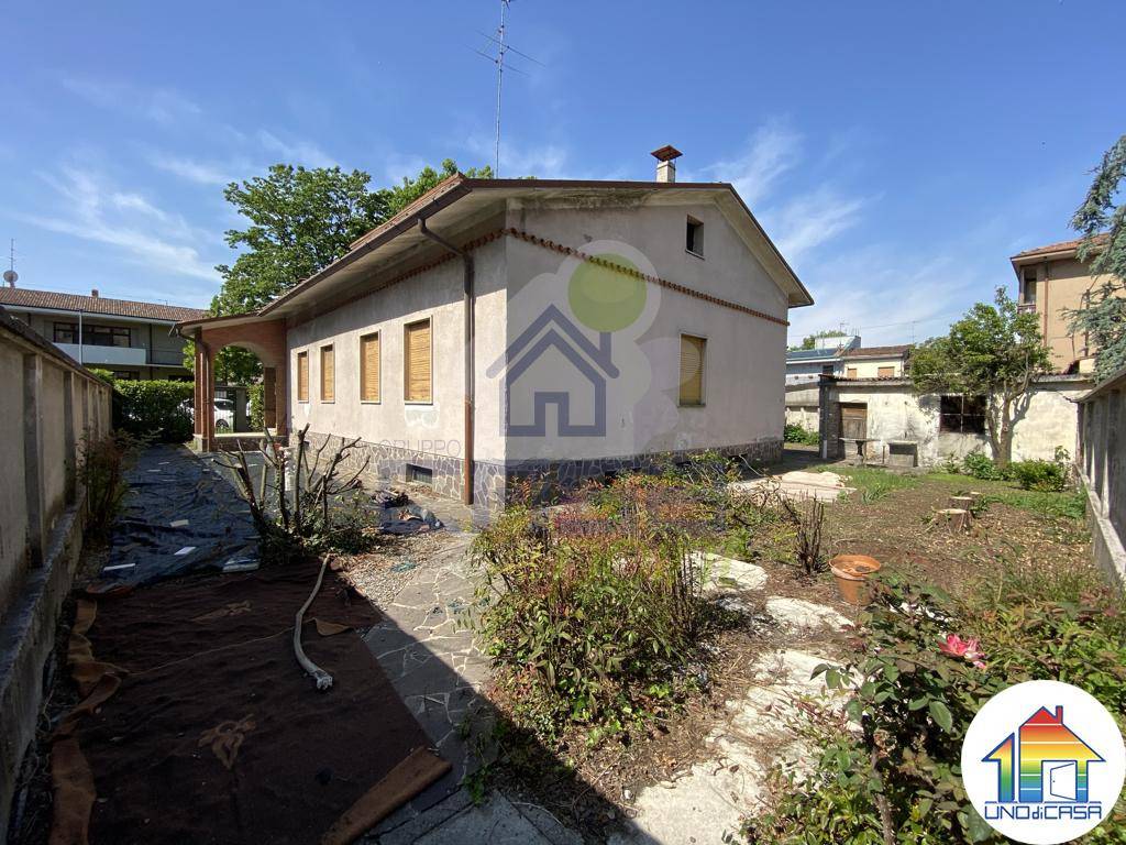 Villa in vendita a Crema via Carlo Urbino, Crema