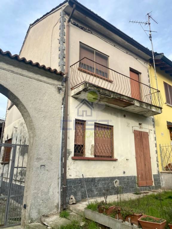 Casa Indipendente in vendita a Borghetto Lodigiano frazione Vigarolo 27