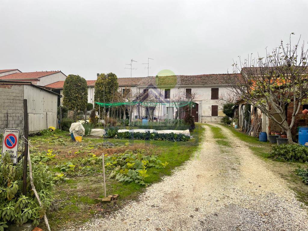 Casa Indipendente in vendita a Sabbioneta sabbioneta via bosco