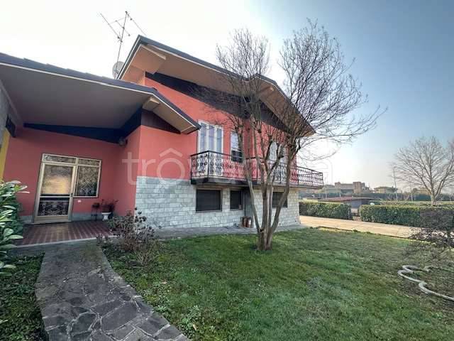 Villa in vendita a Cornegliano Laudense via Alcide De Gasperi, 12