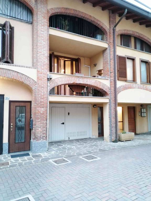 Appartamento in vendita a Tradate corso Giacomo Matteotti