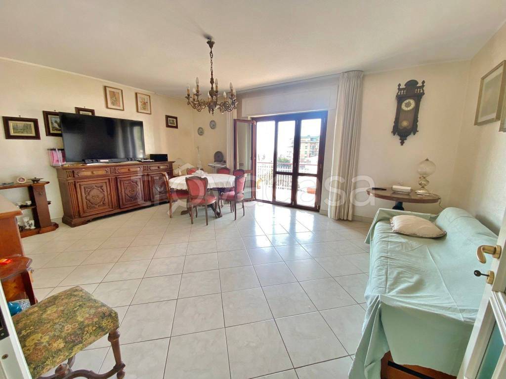 Appartamento in vendita a Formia via Filippo Sciarra, 18