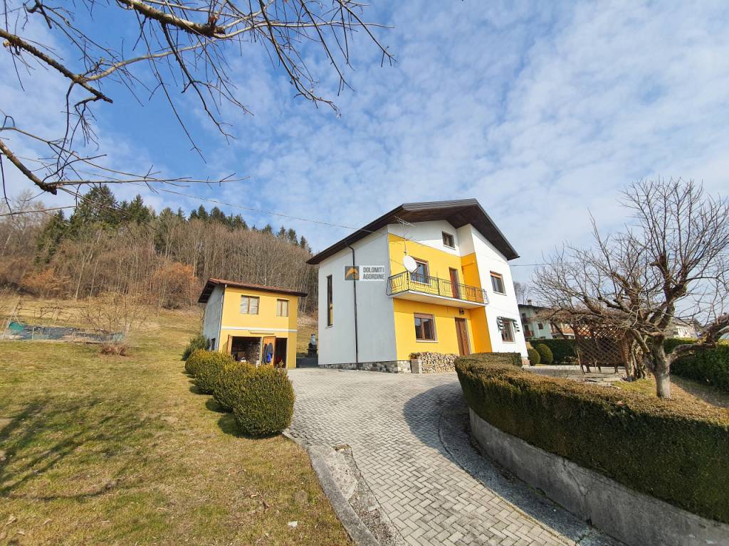 Casa Indipendente in vendita a San Gregorio nelle Alpi via Belvedere