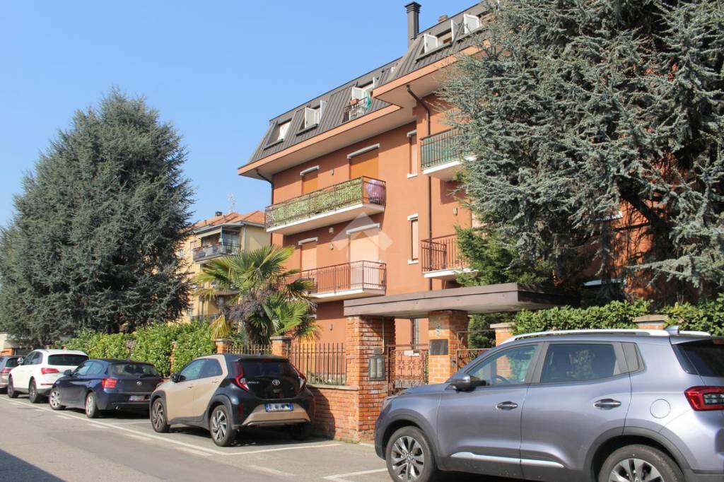 Appartamento in vendita a Cornaredo via Vittorio Alfieri, 8