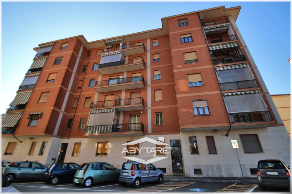 Appartamento in vendita a Nichelino via Michelangelo Buonarroti, 9