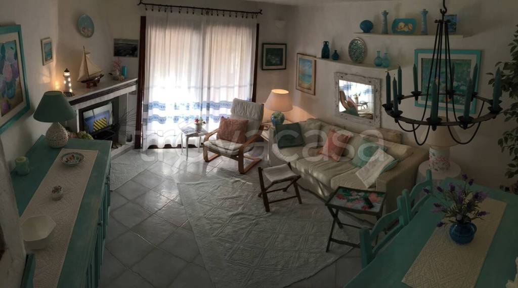 Villa Bifamiliare in vendita ad Arzachena località Baja Sardinia