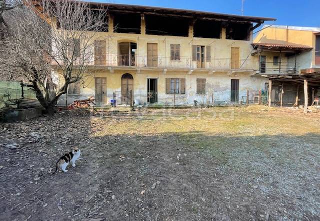Casale in vendita a Fontaneto d'Agogna località Balchi