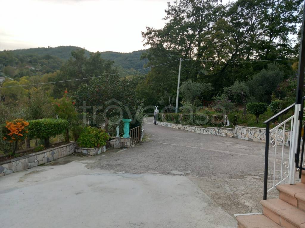 Villa a Schiera in in vendita da privato a Montemarano contrada Feo, 5